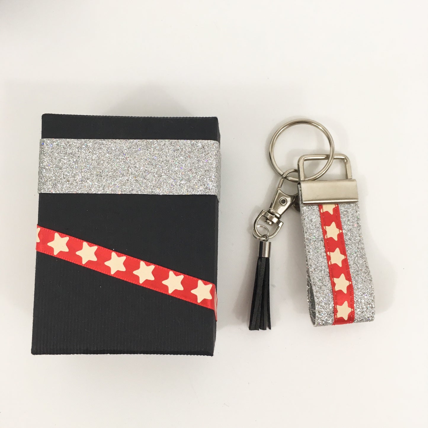 Bijou de sac / porte clefs avec sa boite assortie