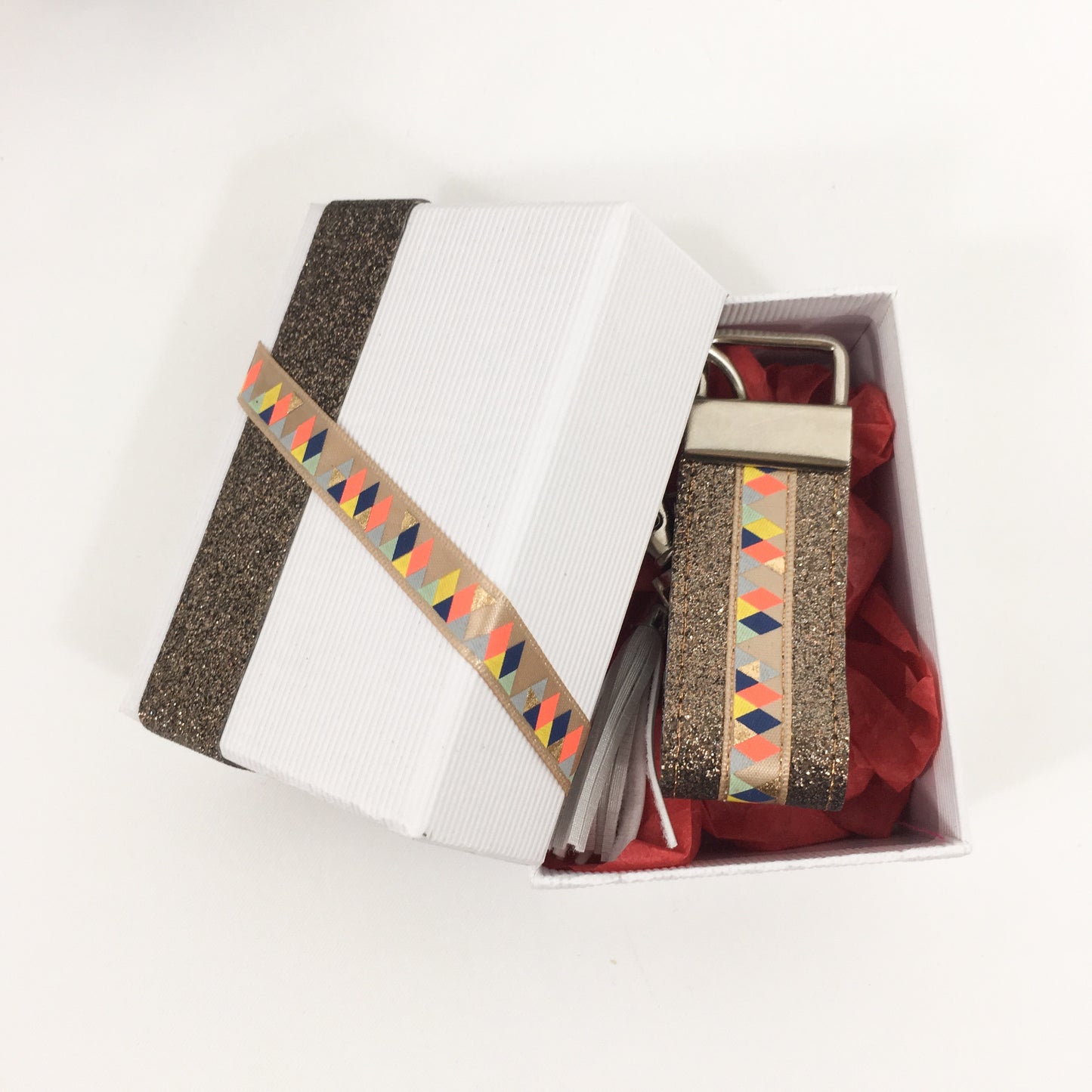 Bijou de sac / porte clefs avec sa boite assortie